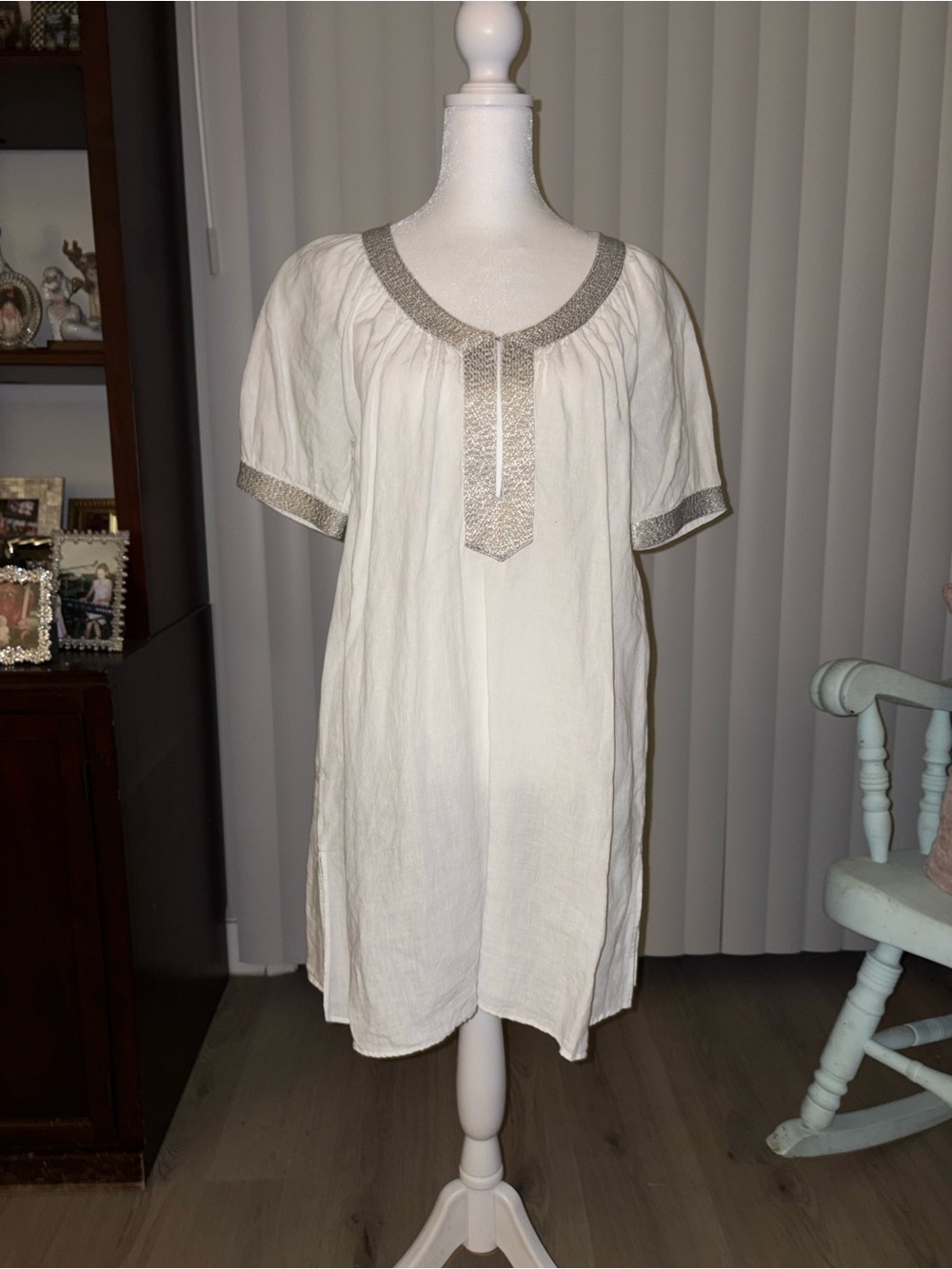 The White Company White Top with Silver Accent Trim